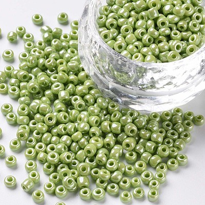8/0 Glass Seed Beads SEED-US0003-3mm-124-1