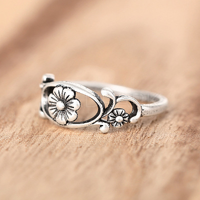Hollow Out Oval with Flower Pattern Brass Finger Rings for Women FS-WG14675-01-1