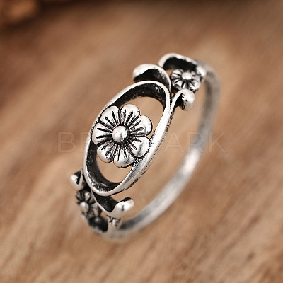 Hollow Out Oval with Flower Pattern Brass Finger Rings for Women FS-WG14675-02-1