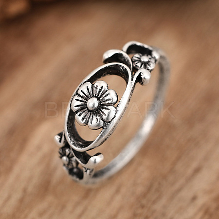 Hollow Out Oval with Flower Pattern Brass Finger Rings for Women FS-WG14675-02-1