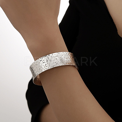 Iron Hammered Dimple Cuff Bangles for Women FS-WG8E476-02-1