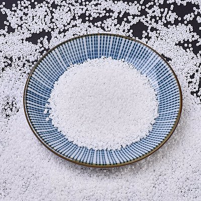 MIYUKI Delica Beads SEED-J020-DB0200-1