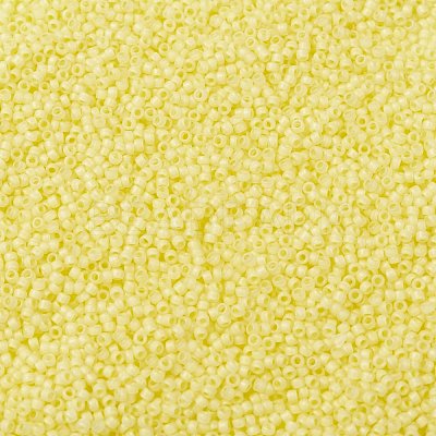 TOHO Round Seed Beads SEED-XTR15-0142F-1