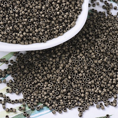 MIYUKI Delica Beads SEED-X0054-DB0322-1
