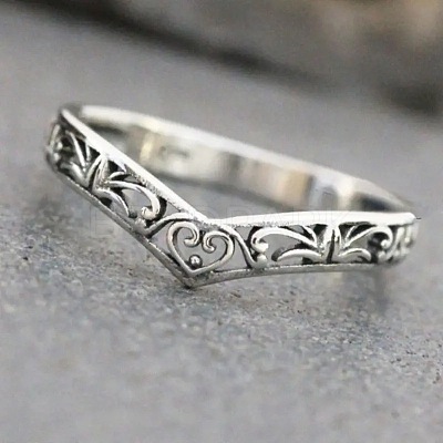 Hollow Out V-Shaped Heart Pattern Brass Finger Rings FS-WGACF43-02-1