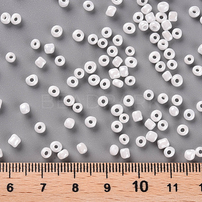 8/0 Glass Seed Beads SEED-US0003-3mm-121-1